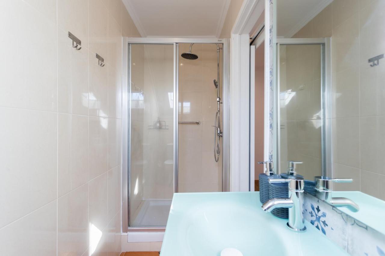 Rato Cozy 3Br W/Balcony - By Lu Holidays Apartment Lisbon Exterior photo